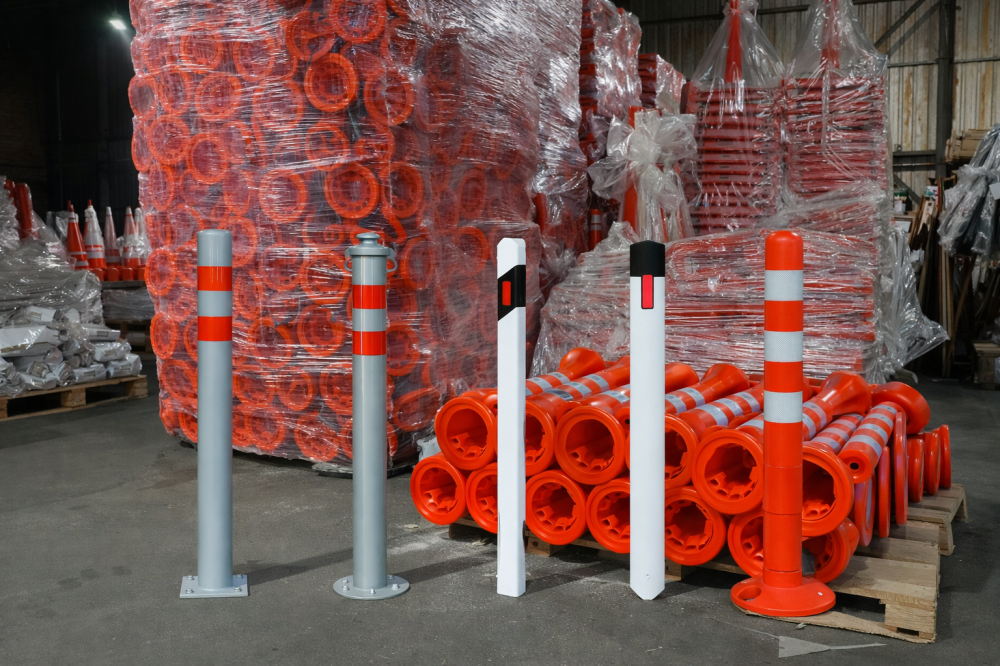 Готовы к сезону: расширили производство и ассортимент дорожных столбиков