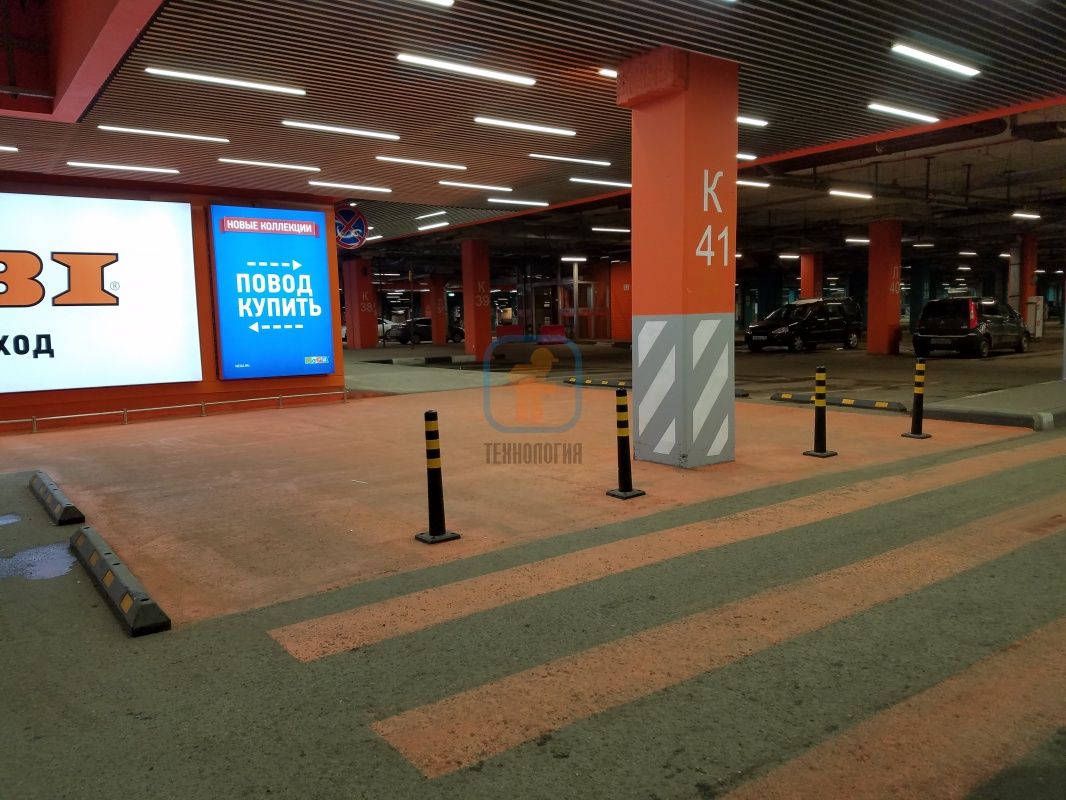 Гибкие столбики для ограничения зоны парковки в ТЦ «Мега», г. Ярославль