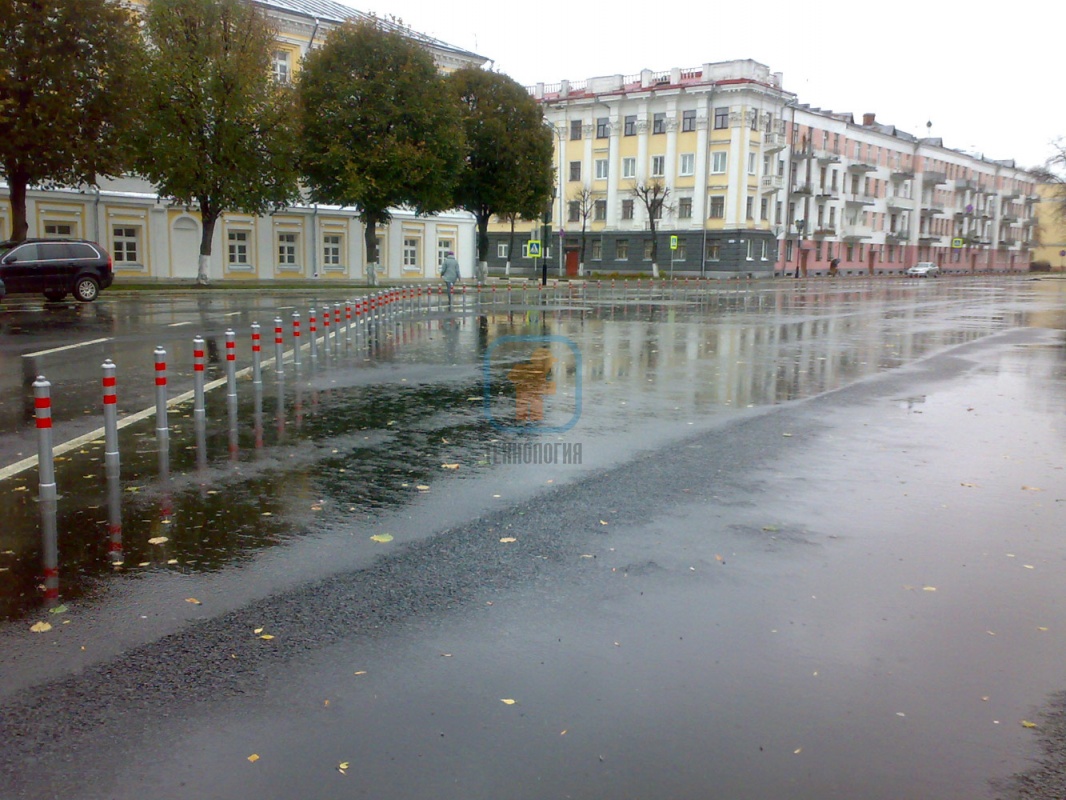 Разделение пешеходной и проезжей зоны, Советская площадь, г. Ярославль
