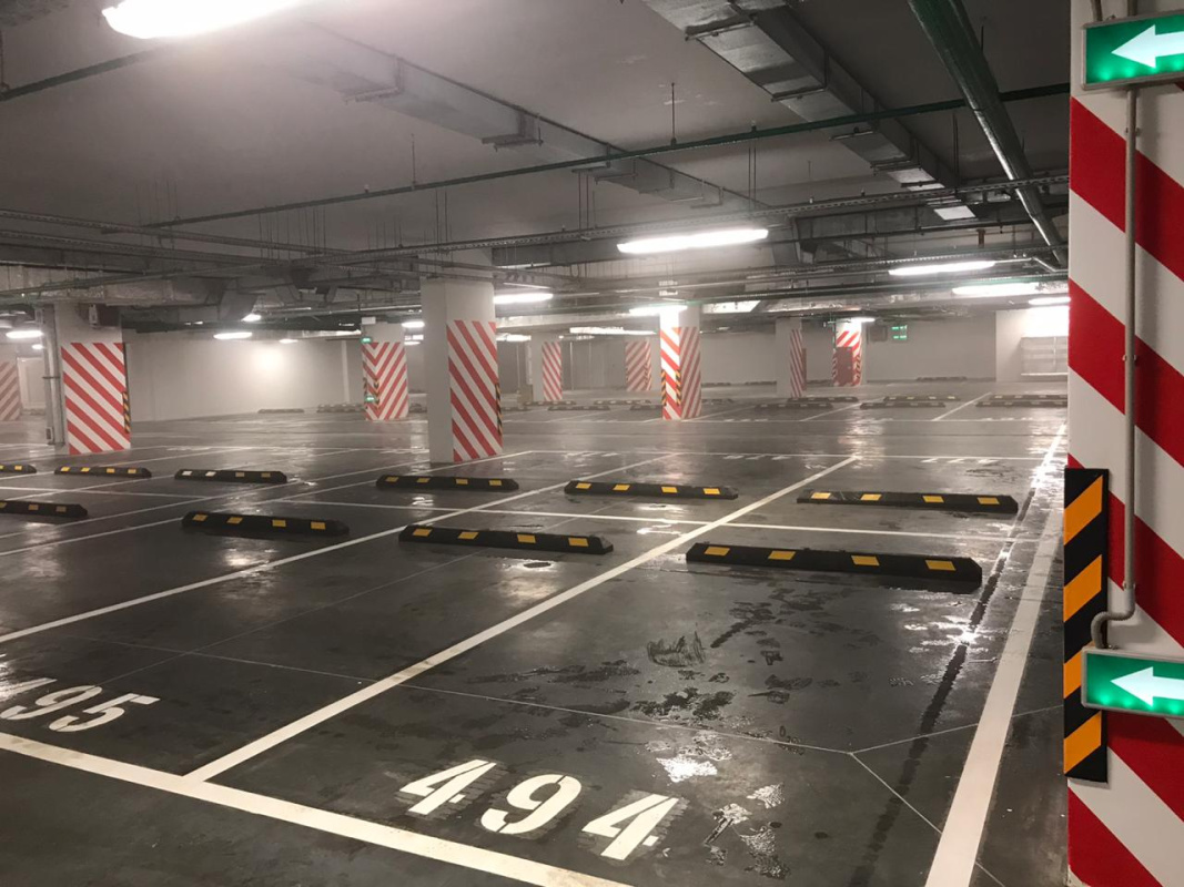 Подземный паркинг ЖК «ГОРОД НА РЕКЕ Тушино-2018», оснащенный дорожно-парковочным оборудованием