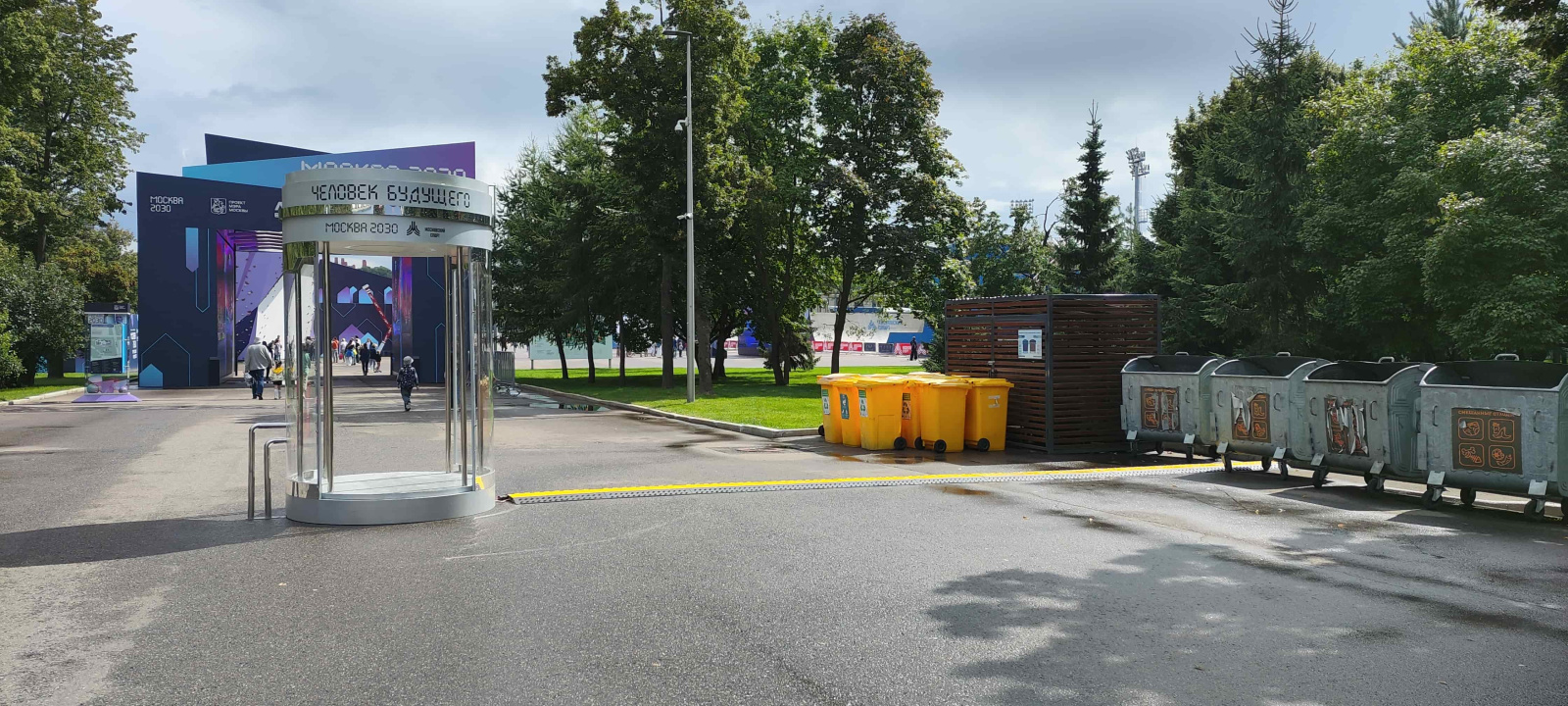 Кабель-каналы для защиты коммуникаций в парке «Лужники» - фото 1 Кабель-каналы для защиты коммуникаций в парке «Лужники» - фото 1