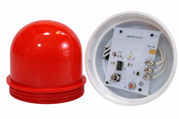 Фонарь ФС-4У с фотоэлементом (на батарейках) красный 