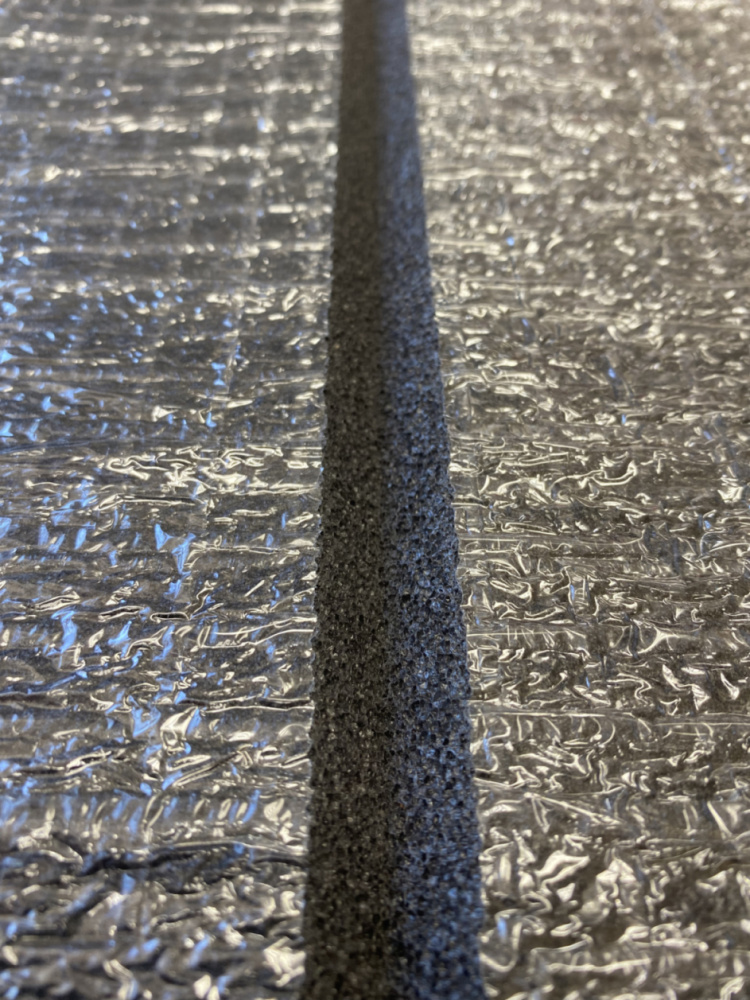 ДУ-10-800 Профиль из вспененного полиэтилена линия сгиба