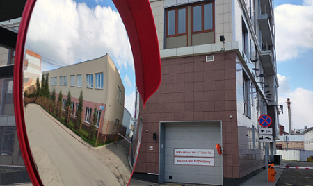 Выезд с парковки бизнес-центра