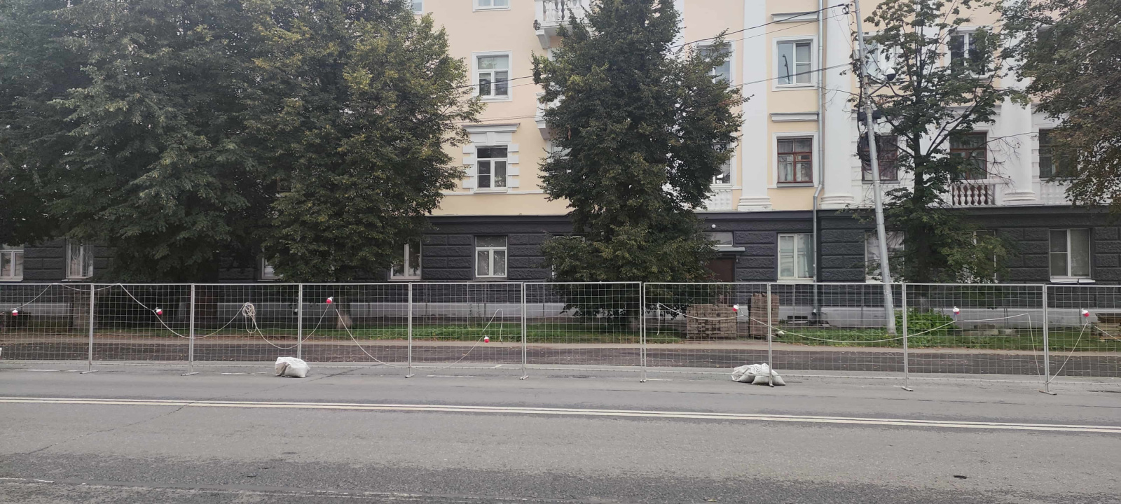 Ограждение участка на время проведения ремонтных работ - фото 2 Ограждение участка на время проведения ремонтных работ - фото 2