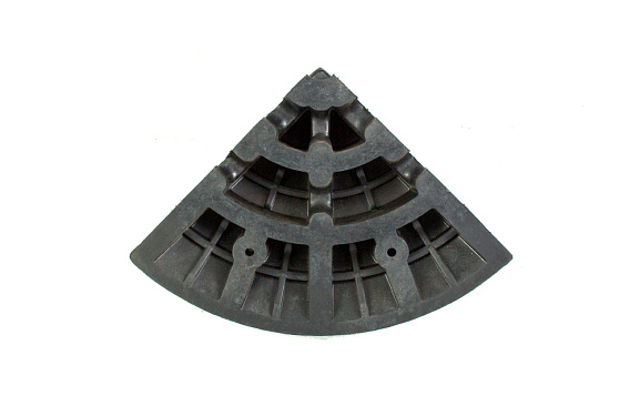 Заезд на бордюр резиновый СР-150-2 концевая часть вид снизу