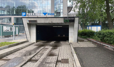 Подземный паркинг у стадиона