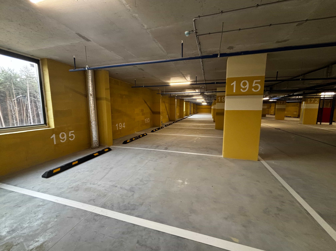 Колесоотбойники для подземной парковки ЖК «Изумрудный бор» - фото 4 Колесоотбойники для подземной парковки ЖК «Изумрудный бор» - фото 4