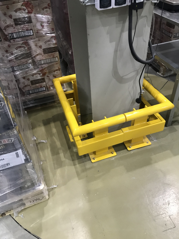 Колесоотбойники для защиты оборудования и территории склада - фото 5