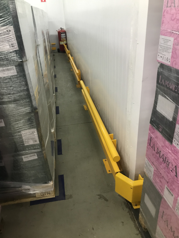 Колесоотбойники для защиты оборудования и территории склада - фото 2