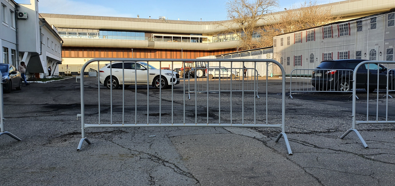Мобильный барьер «Фан барьер» 2,5 м для ограждения участка ремонтных работ, г. Ярославль