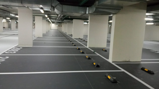 КР-0,55 Колесоотбойник резиновый без рисунка белый светоотражатель Россия