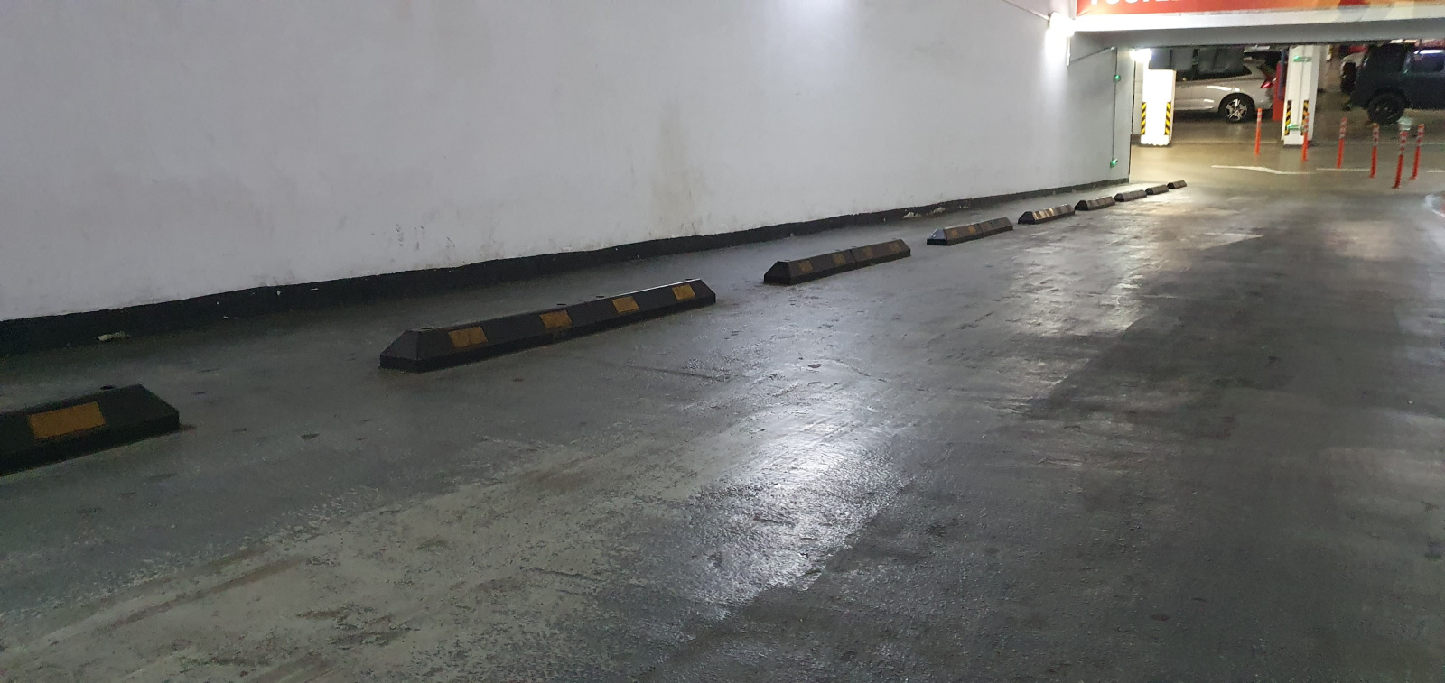 Готовая обустроенная подземная парковка - фото 9