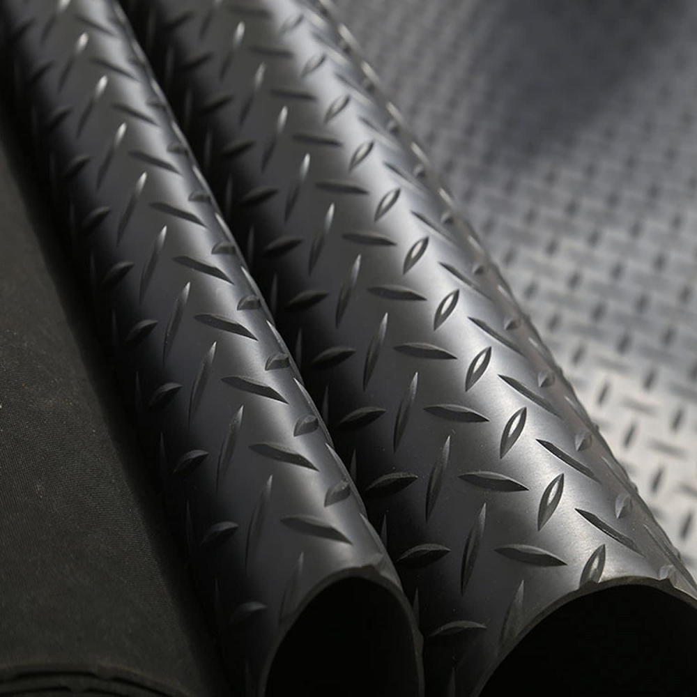 Резиновое рулонное покрытие «Елочка»