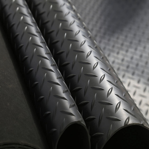 Резиновое рулонное покрытие «Елочка»