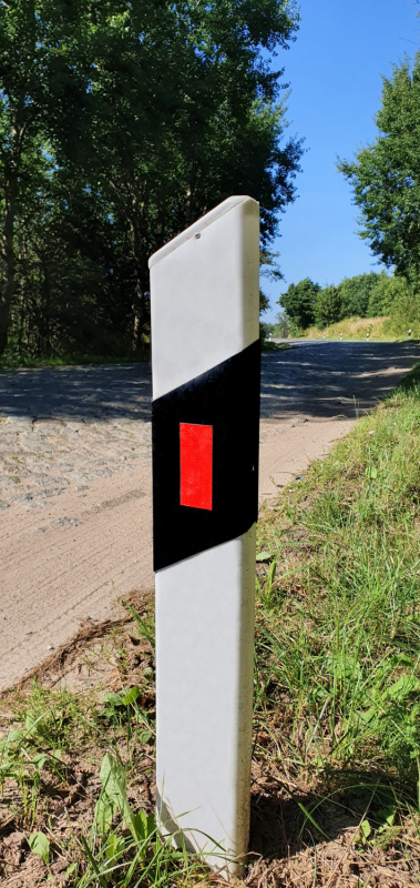 Сигнальные дорожные столбики — четкий ориентир на опасных участках автодороги - фото 2