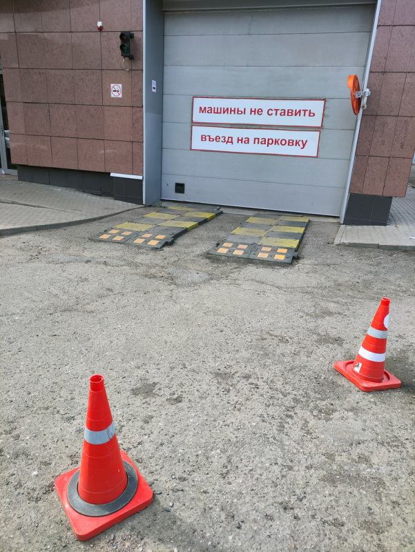 Выезд с парковки бизнес-центра - фото 7 Выезд с парковки бизнес-центра - фото 7