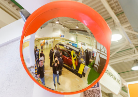 Сферическое зеркало на выставке «Parking Russia»
