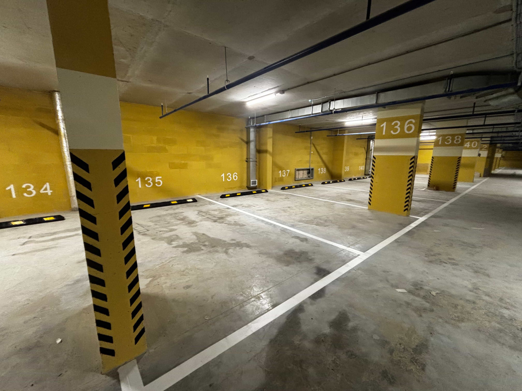 Колесоотбойники для подземной парковки ЖК «Изумрудный бор» - фото 1 Колесоотбойники для подземной парковки ЖК «Изумрудный бор» - фото 1