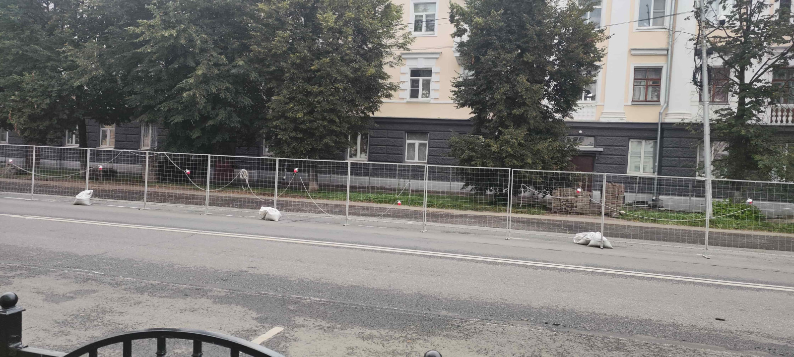 Ограждение участка на время проведения ремонтных работ - фото 5 Ограждение участка на время проведения ремонтных работ - фото 5