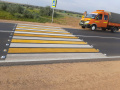 Пешеходный переход, обозначенный дорожными катафотами КД-3 для улучшения видимости