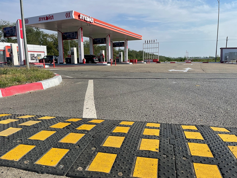 АЗС, оснащенная ИДН-900 из резины
