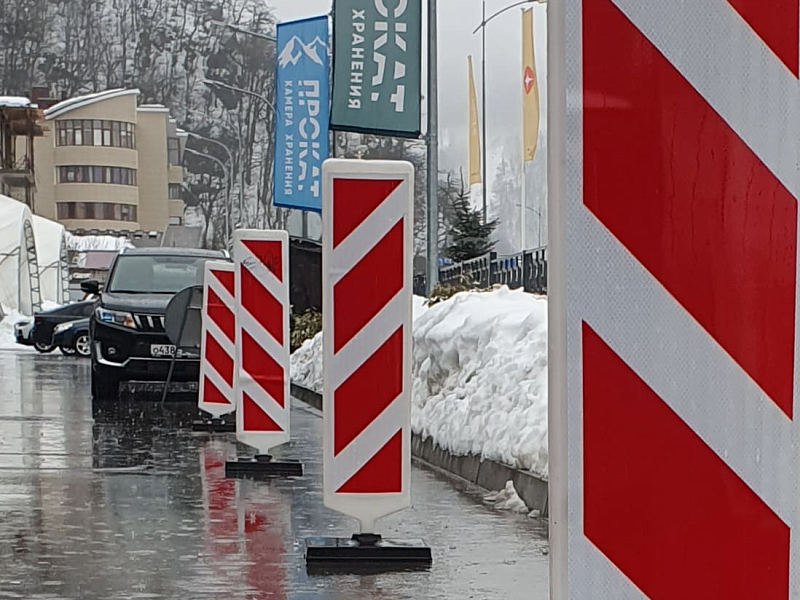 Дорожный солдатик для ограничения движения по парковке