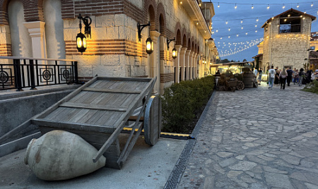 Установка кабель-каналов в Музейно-храмовом комплексе «Новый Херсонес»